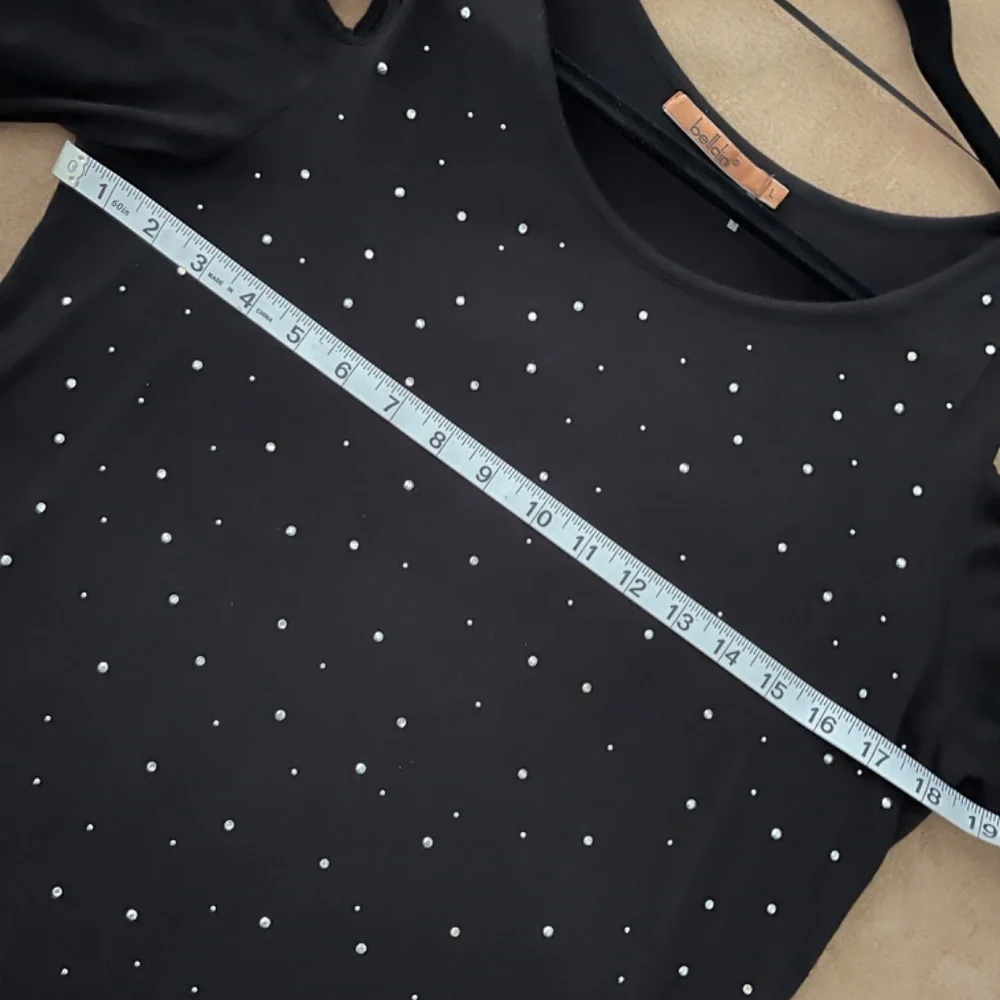 Belldini Cold Shoulder Top Large - Picture 9 of 14